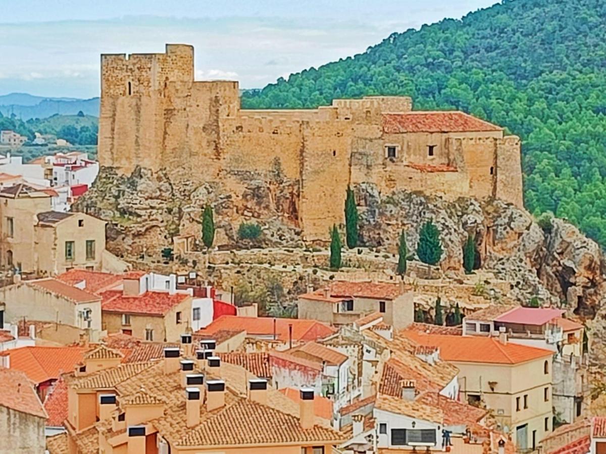 Vila Casa Lourdes Yeste Exteriér fotografie