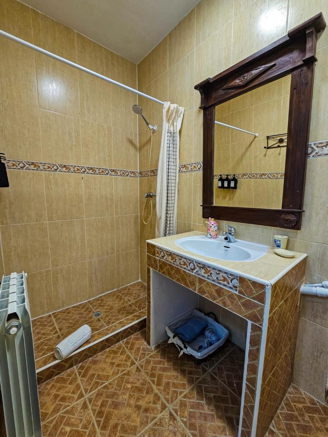 Vila Casa Lourdes Yeste Exteriér fotografie